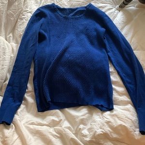 Knitted tight fit knitted blue sweater